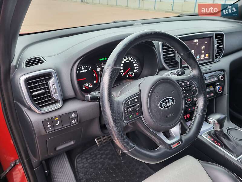 Позашляховик / Кросовер Kia Sportage 2016 в Полтаві