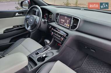 Позашляховик / Кросовер Kia Sportage 2016 в Полтаві