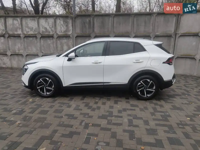 Позашляховик / Кросовер Kia Sportage 2022 в 