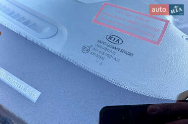 Позашляховик / Кросовер Kia Sportage 2013 в 