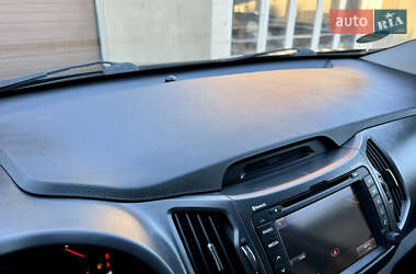 Позашляховик / Кросовер Kia Sportage 2013 в 