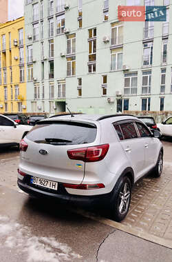 Позашляховик / Кросовер Kia Sportage 2011 в Києві