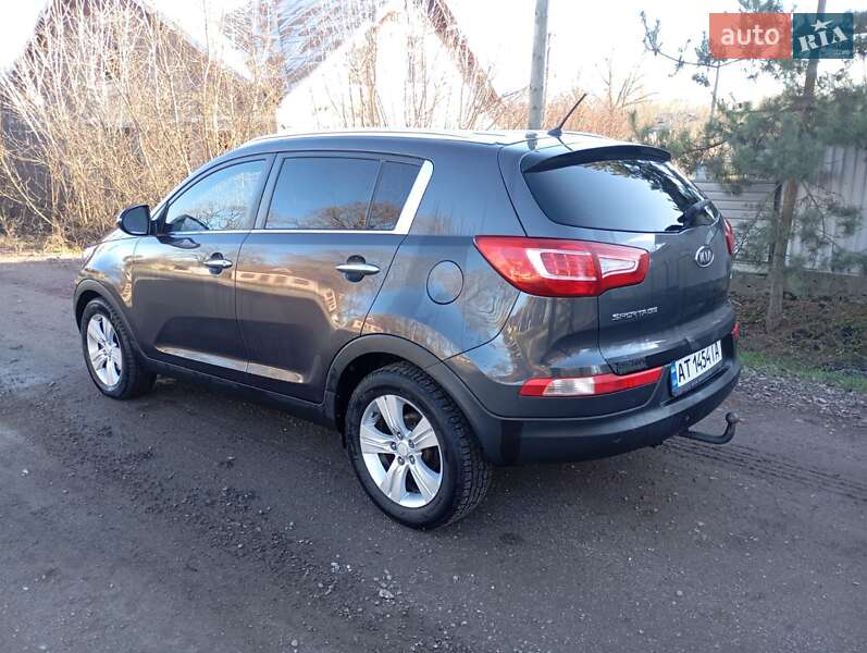 Внедорожник / Кроссовер Kia Sportage 2011 в Городенке
