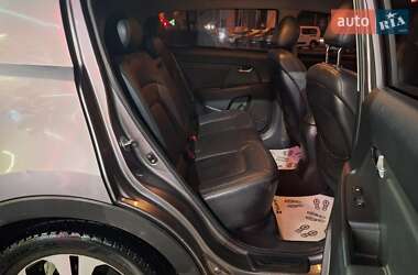Внедорожник / Кроссовер Kia Sportage 2010 в 
