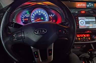 Внедорожник / Кроссовер Kia Sportage 2010 в 