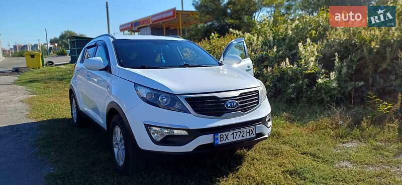 Позашляховик / Кросовер Kia Sportage 2012 в Хмельницькому