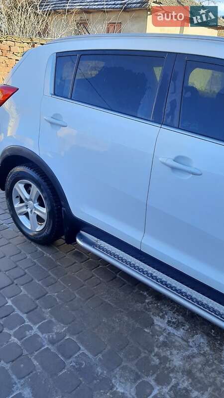 Позашляховик / Кросовер Kia Sportage 2015 в Заліщиках