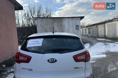 Внедорожник / Кроссовер Kia Sportage 2013 в Каменец-Подольском