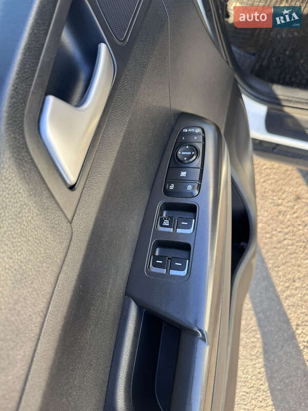 Внедорожник / Кроссовер Kia Sportage 2017 в Сумах