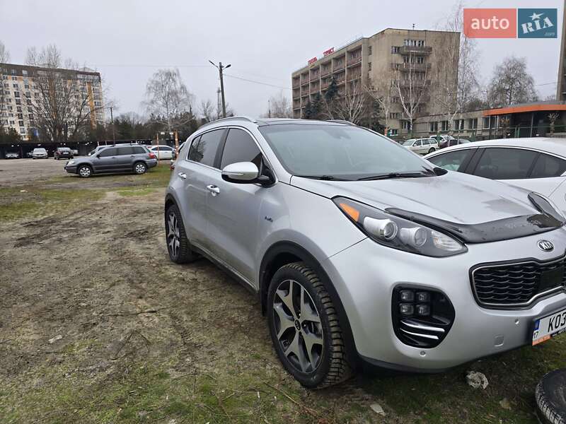 Внедорожник / Кроссовер Kia Sportage 2016 в Полтаве