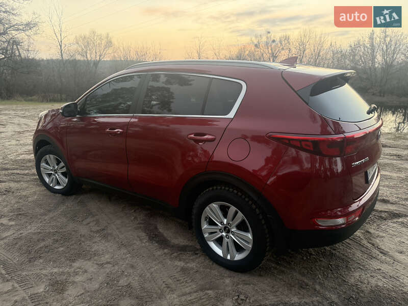 Внедорожник / Кроссовер Kia Sportage 2017 в Вишневом фото 3 Внедорожник / Кроссовер Kia Sportage 2017 в Вишневом