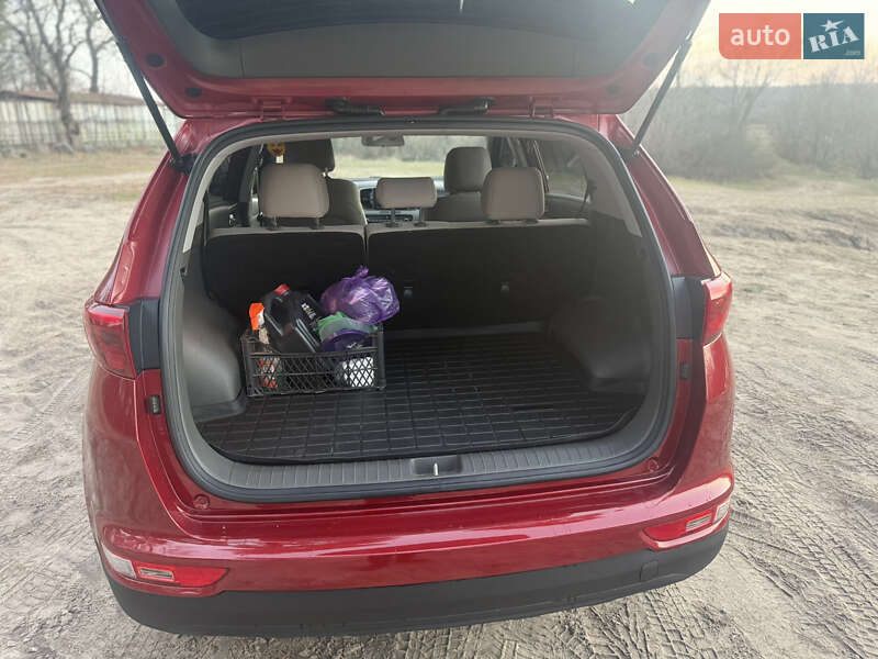 Внедорожник / Кроссовер Kia Sportage 2017 в Вишневом фото 15 Внедорожник / Кроссовер Kia Sportage 2017 в Вишневом