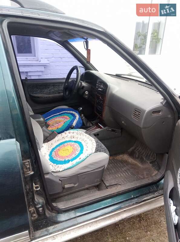 Внедорожник / Кроссовер Kia Sportage 1999 в Макарове