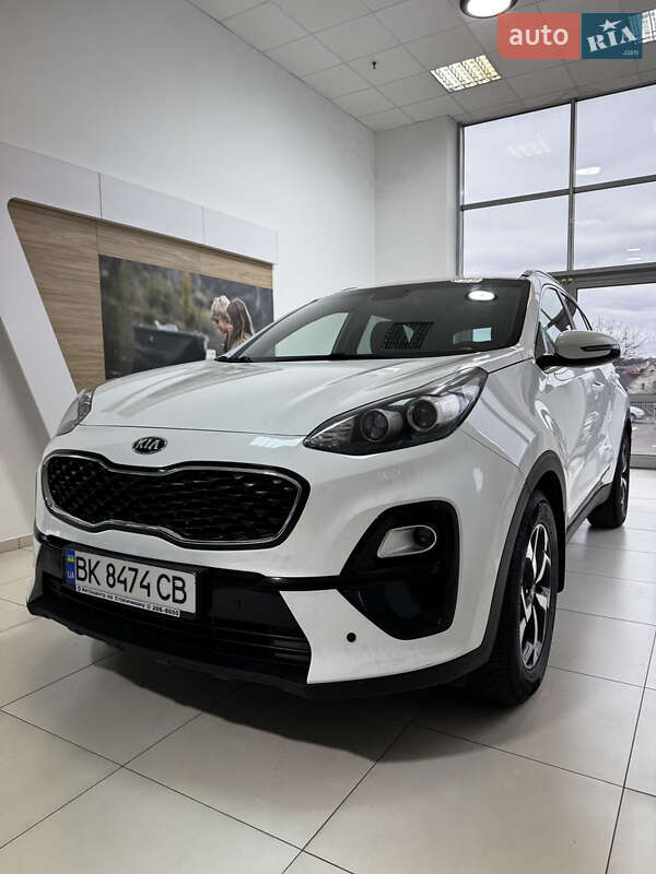 Позашляховик / Кросовер Kia Sportage 2019 в 