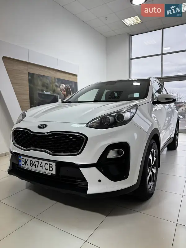 Позашляховик / Кросовер Kia Sportage 2019 в 