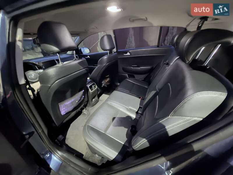 Позашляховик / Кросовер Kia Sportage 2017 в Одесі