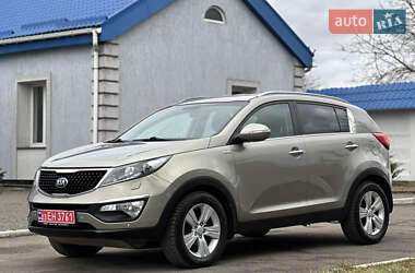 Внедорожник / Кроссовер Kia Sportage 2015 в Радивилове