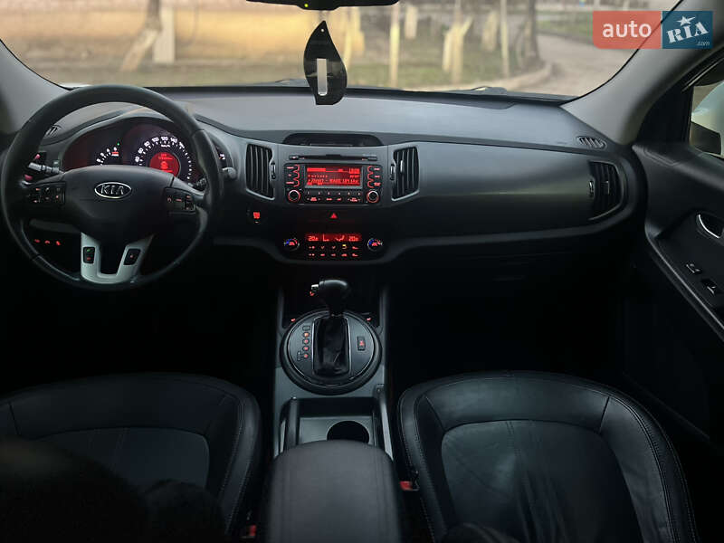 Позашляховик / Кросовер Kia Sportage 2012 в Єланці