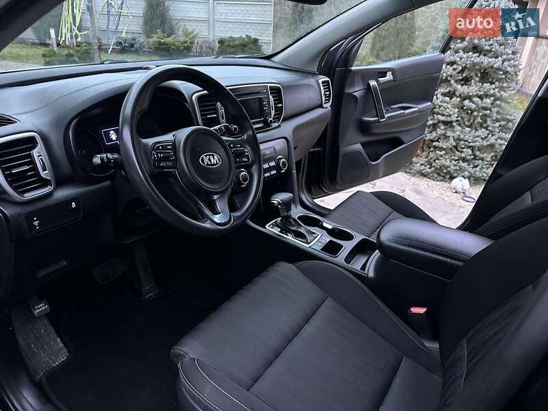 Внедорожник / Кроссовер Kia Sportage 2016 в Коростене