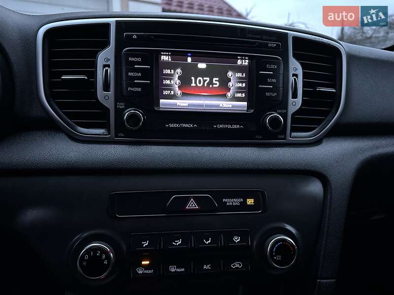 Внедорожник / Кроссовер Kia Sportage 2016 в Коростене