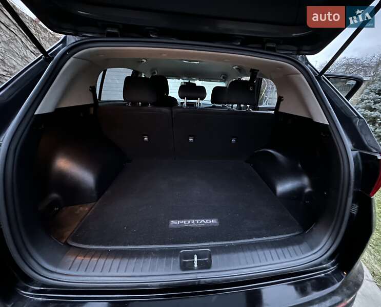 Внедорожник / Кроссовер Kia Sportage 2016 в Коростене