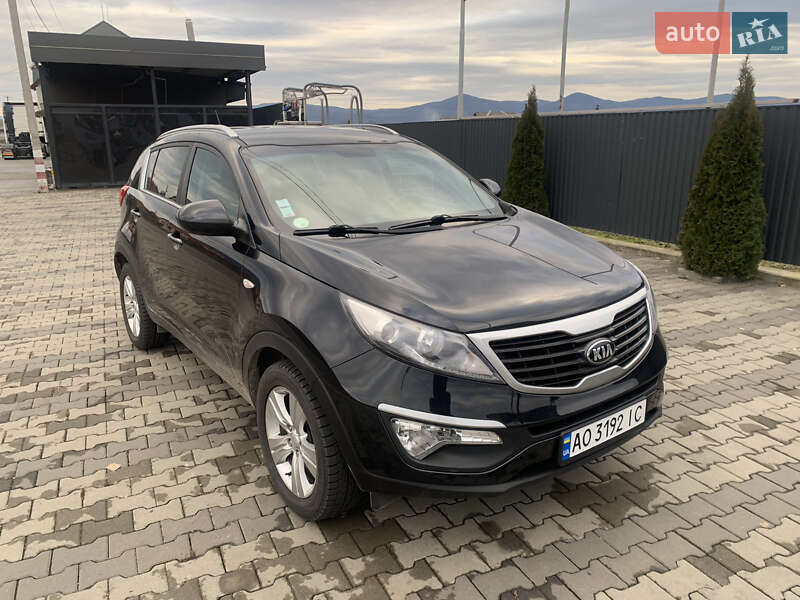 Внедорожник / Кроссовер Kia Sportage 2013 в 