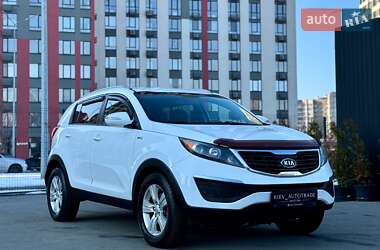 Позашляховик / Кросовер Kia Sportage 2012 в 