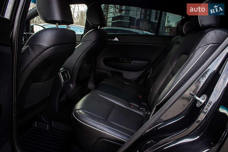 Внедорожник / Кроссовер Kia Sportage 2017 в Львове