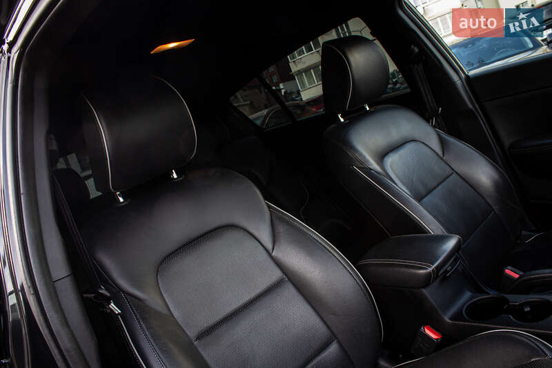 Внедорожник / Кроссовер Kia Sportage 2017 в Львове