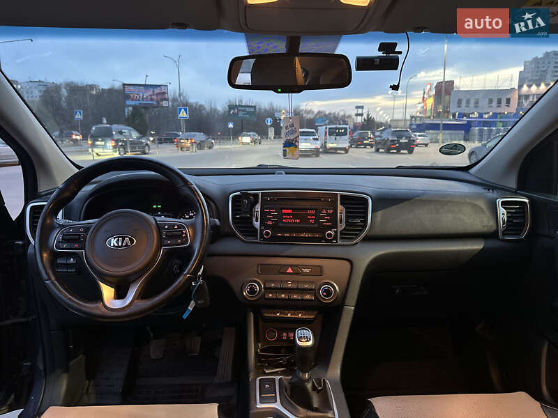 Внедорожник / Кроссовер Kia Sportage 2016 в Хмельницком