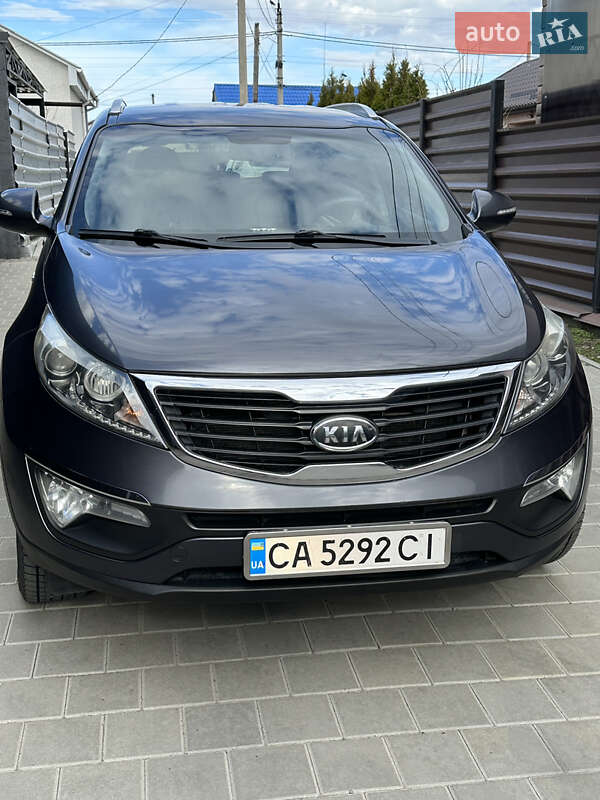 Внедорожник / Кроссовер Kia Sportage 2012 в 