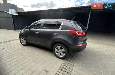 Внедорожник / Кроссовер Kia Sportage 2012 в 