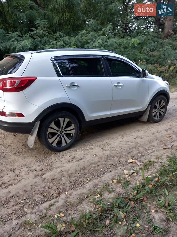 Внедорожник / Кроссовер Kia Sportage 2011 в Хмельнике