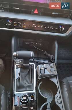 Позашляховик / Кросовер Kia Sportage 2024 в 