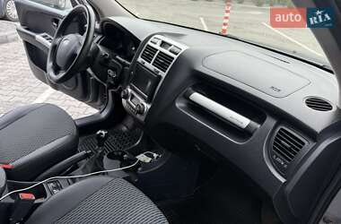 Внедорожник / Кроссовер Kia Sportage 2008 в 