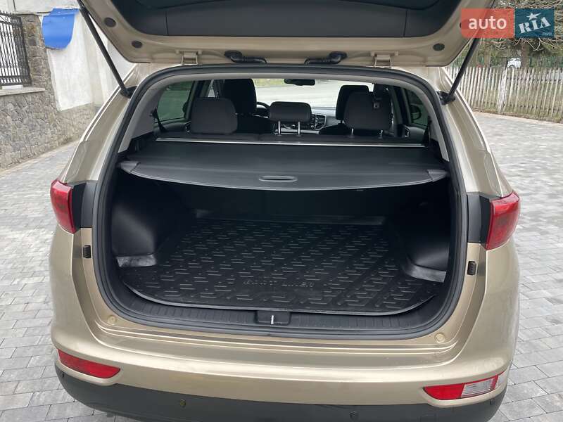 Позашляховик / Кросовер Kia Sportage 2016 в Бару фото 10 Позашляховик / Кросовер Kia Sportage 2016 в Бару