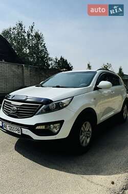 Внедорожник / Кроссовер Kia Sportage 2012 в 