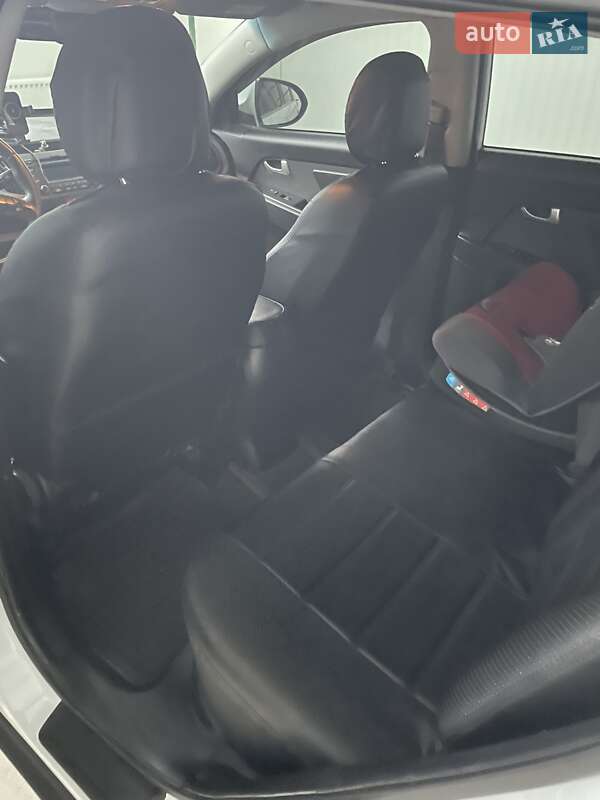 Внедорожник / Кроссовер Kia Sportage 2011 в Сколе фото 6 Внедорожник / Кроссовер Kia Sportage 2011 в Сколе