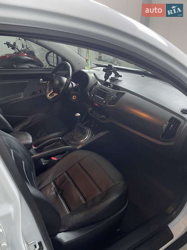 Внедорожник / Кроссовер Kia Sportage 2011 в Сколе фото 10 Внедорожник / Кроссовер Kia Sportage 2011 в Сколе