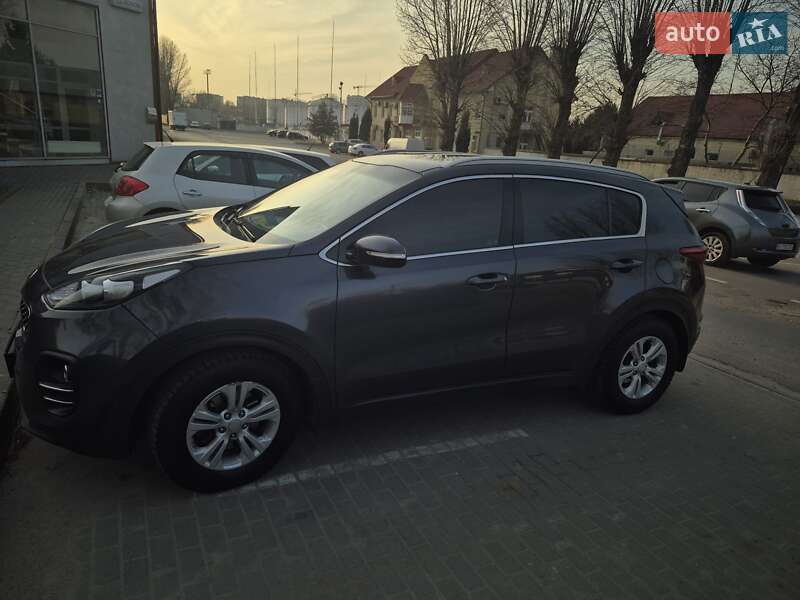 Внедорожник / Кроссовер Kia Sportage 2016 в Львове