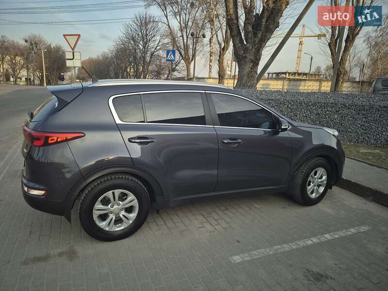 Внедорожник / Кроссовер Kia Sportage 2016 в Львове