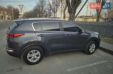 Внедорожник / Кроссовер Kia Sportage 2016 в 
