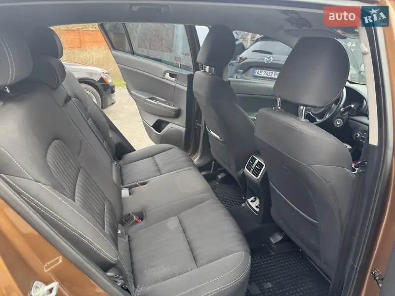 Kia Sportage 2017 VIN U5YPG815GHL258138 фото оголошення 8 з 44