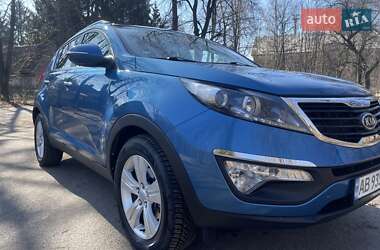 Внедорожник / Кроссовер Kia Sportage 2012 в 