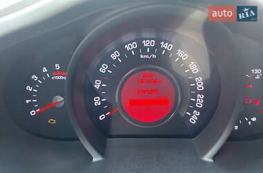 Внедорожник / Кроссовер Kia Sportage 2012 в 