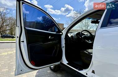 Внедорожник / Кроссовер Kia Sportage 2015 в 
