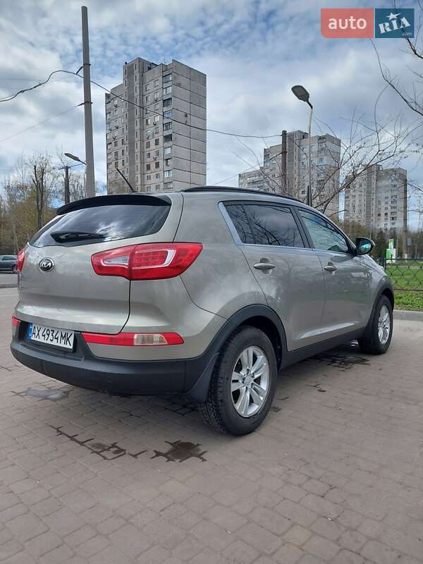 Внедорожник / Кроссовер Kia Sportage 2011 в Харькове
