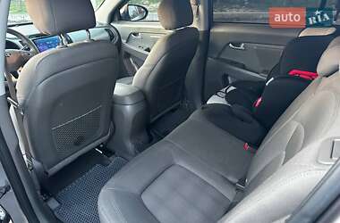 Внедорожник / Кроссовер Kia Sportage 2013 в 