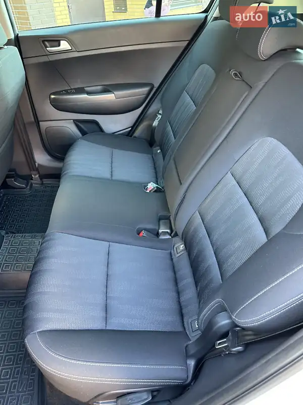 Kia Sportage 2019 VIN U5YPG814ALL844978 фото оголошення 35 з 94