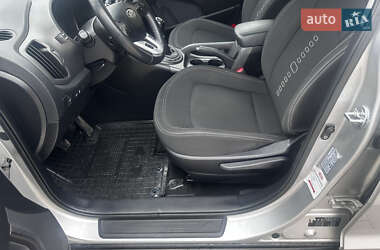 Позашляховик / Кросовер Kia Sportage 2012 в 